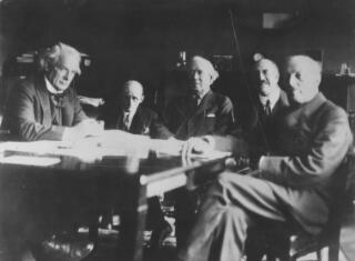 Lloyd George ac eraill